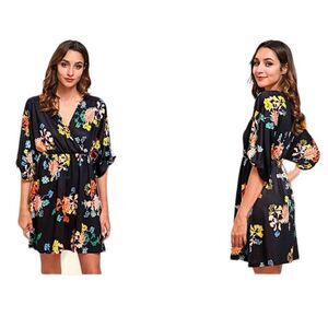 Women's Meenew Black Floral
Deep V Neck Split Sleeve Swing Dress